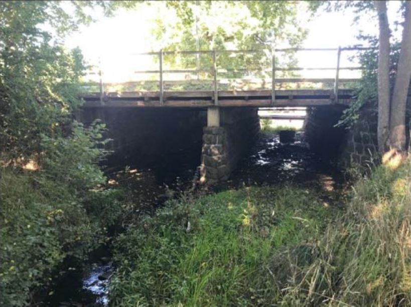 C143 - Image - Photo of Bunjil Creek Bridge