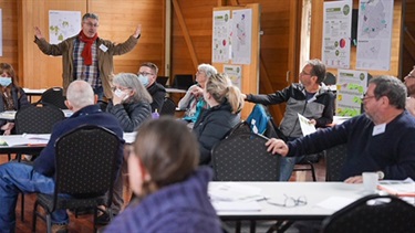 Macedon resident Stephen Read leads his fellow assembly members in group discussion.