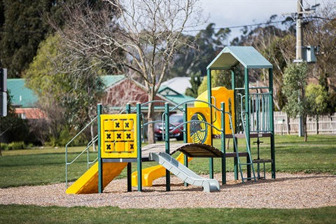 Quahlee Park Playground