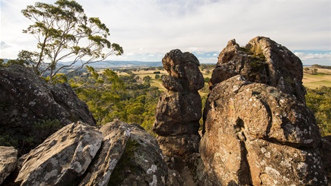 Hanging-Rock-Background-View-From-Top.jpg