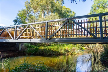 Jacksons Creek Footbridge