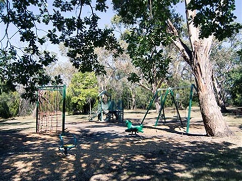 stanley-park-macedon-playground.jpg